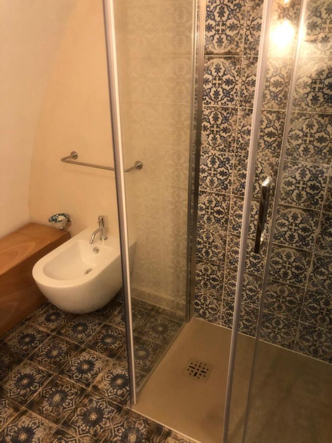 Il Galletto Viola, Luxury Room & Suite 팔라쫄로 아크레이데 외부 사진
