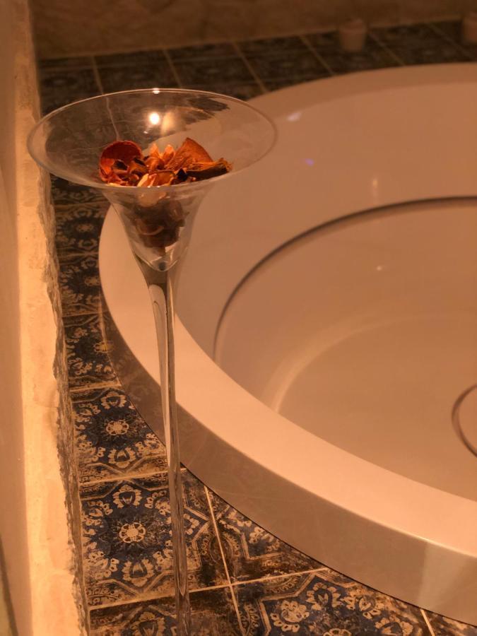 Il Galletto Viola, Luxury Room & Suite 팔라쫄로 아크레이데 외부 사진