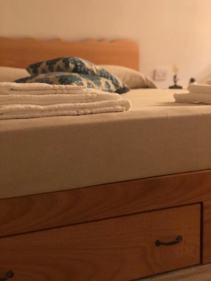 Il Galletto Viola, Luxury Room & Suite 팔라쫄로 아크레이데 외부 사진